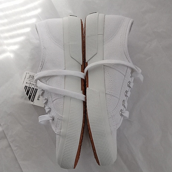 White classic canvas sneakers by SUPERGA sz 6.5 - Picture 4 of 7